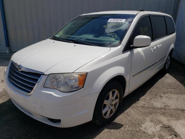 Photo 2 from auction – 2010 CHRYSLER TOWN & COU with VIN 2A4RR5D11AR213408