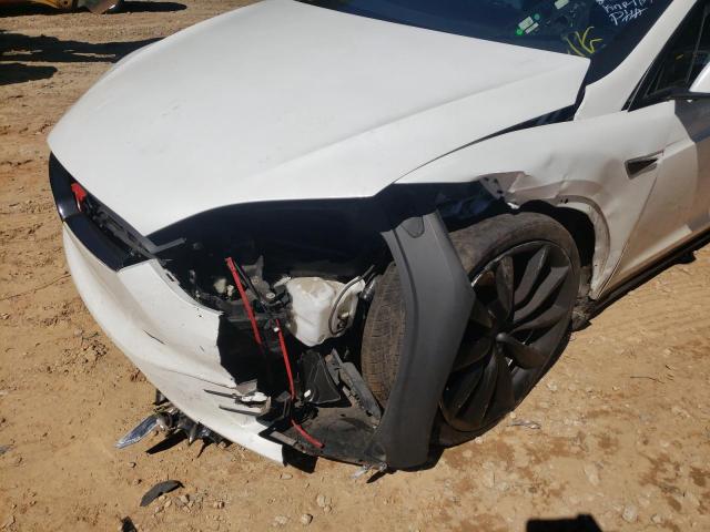 Photo 9 from auction – 2016 TESLA MODEL X with VIN 5YJXCAE23GF009079
