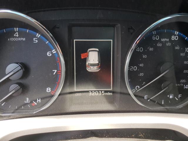 Photo 8 from auction – 2017 TOYOTA RAV4 LIMIT with VIN JTMYFREVXHJ710488