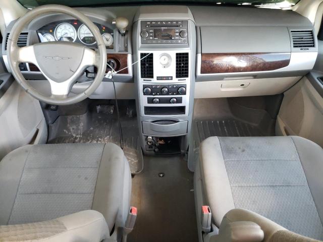 Photo 9 from auction – 2010 CHRYSLER TOWN & COU with VIN 2A4RR5D11AR213408