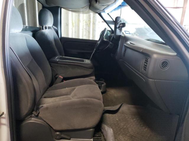 Photo 5 from auction – 2005 CHEVROLET SILVERADO with VIN 1GCHC24U05E140286