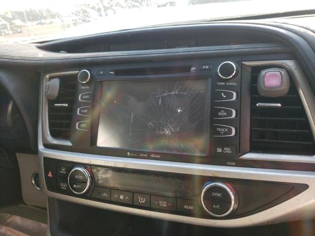 Photo 9 from auction – 2019 TOYOTA HIGHLANDER with VIN 5TDJZRFH9KS597743