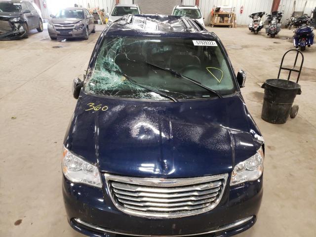 Photo 9 from auction – 2015 CHRYSLER TOWN & COU with VIN 2C4RC1CG3FR573471