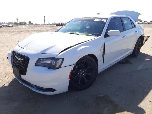 Photo 2 from auction – 2019 CHRYSLER 300 S with VIN 2C3CCABG5KH559776