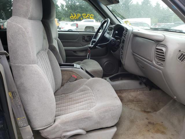 Photo 5 from auction – 2002 CHEVROLET BLAZER with VIN 1GNDT13W12K233446