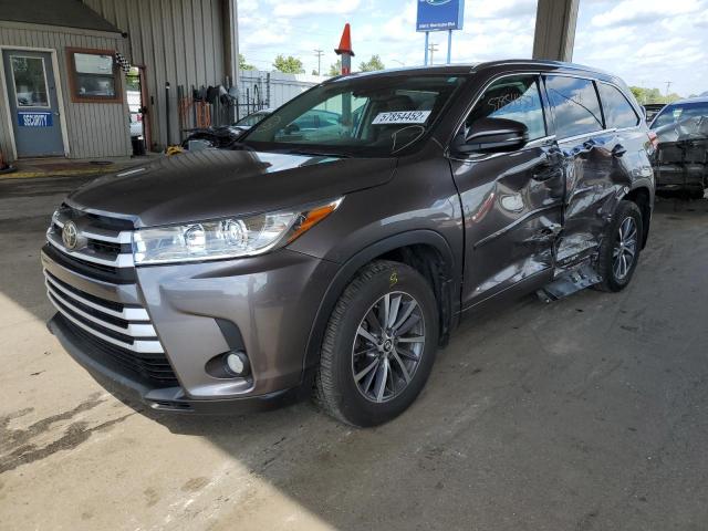 Photo 2 from auction – 2018 TOYOTA HIGHLANDER with VIN 5TDJZRFH2JS530299