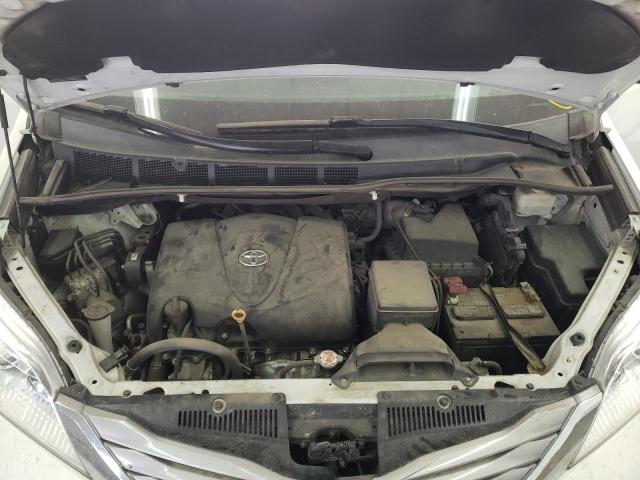 Photo 7 from auction – 2017 TOYOTA SIENNA XLE with VIN 5TDYZ3DC1HS844880
