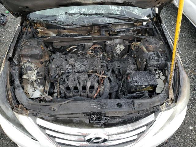 Photo 7 from auction – 2014 HYUNDAI SONATA SE with VIN 5NPEC4AC8EH890710
