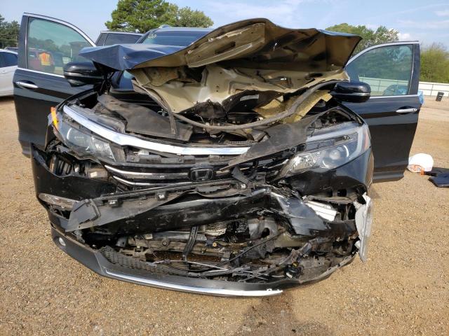 Photo 7 from auction – 2017 HONDA PILOT TOUR with VIN 5FNYF5H96HB046673