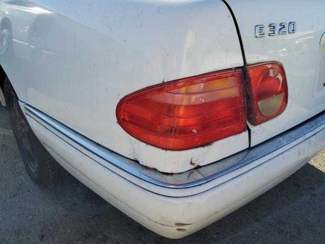 Photo 9 from auction – 1999 MERCEDES-BENZ E 320 with VIN WDBJF65H4XA831640