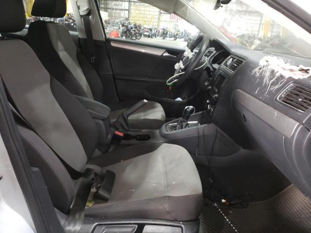 Photo 5 from auction – 2017 VOLKSWAGEN JETTA S with VIN 3VW2B7AJ3HM239714
