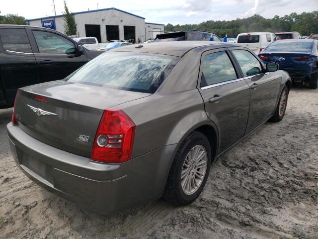 Photo 4 from auction – 2009 CHRYSLER 300 LX with VIN 2C3LA43D49H610657