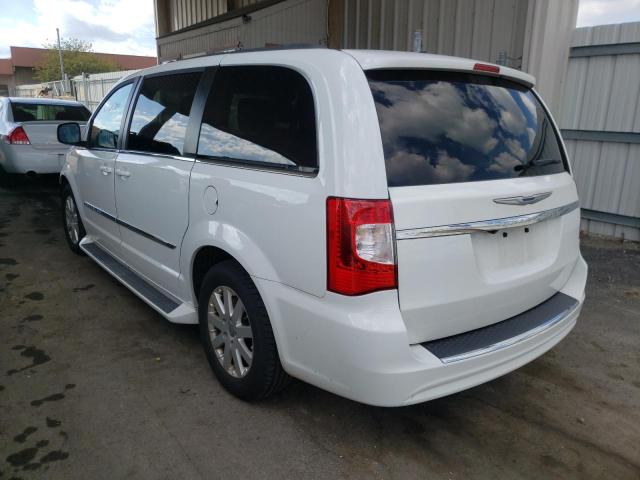 Photo 3 from auction – 2016 CHRYSLER TOWN & COU with VIN 2C4RC1BG9GR135508