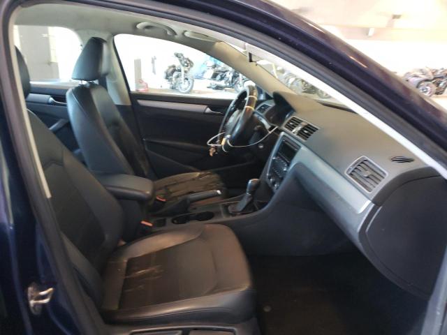 Photo 5 from auction – 2015 VOLKSWAGEN PASSAT S with VIN 1VWAT7A3XFC027546