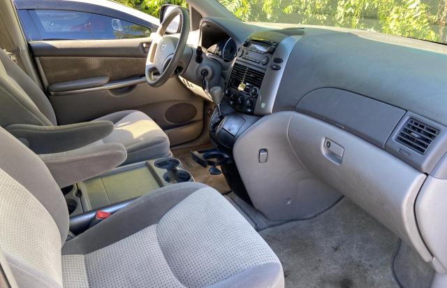 Photo 5 from auction – 2010 TOYOTA SIENNA CE with VIN 5TDKK4CC8AS326563