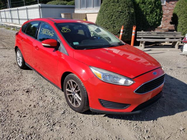 FORD FOCUS SE 2015 مع رقم تعريف المركبة 1FADP3K21FL204610 - صورة من المزاد