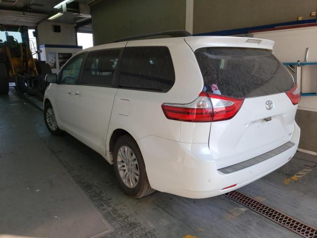 Photo 3 from auction – 2017 TOYOTA SIENNA XLE with VIN 5TDYZ3DC1HS844880