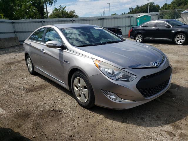 HYUNDAI SONATA HYB 2011 with VIN KMHEC4A48BA005106 - Photo from auction