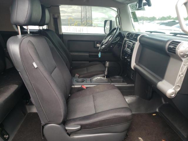 Photo 5 from auction – 2013 TOYOTA FJ CRUISER with VIN JTEZU4BF5DK012848