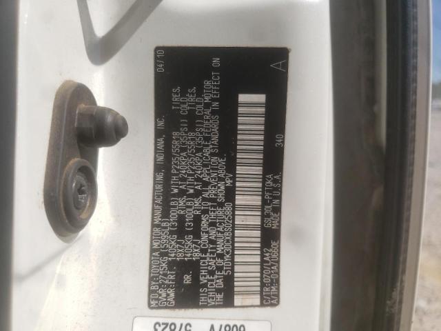 Photo 10 from auction – 2011 TOYOTA SIENNA XLE with VIN 5TDYK3DCXBS025880
