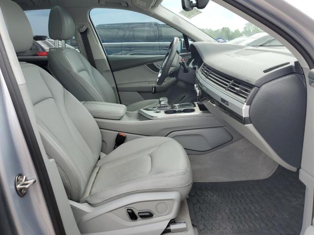 Photo 5 from auction – 2019 AUDI Q7 PREMIUM with VIN WA1LHAF76KD015155