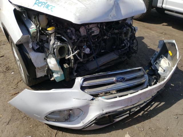 Photo 9 from auction – 2017 FORD ESCAPE SE with VIN 1FMCU0GD7HUC51415