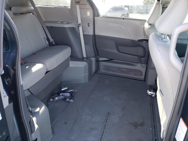 Photo 6 from auction – 2016 TOYOTA SIENNA XLE with VIN 5TDYK3DC4GS691706