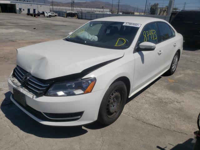 Photo 2 from auction – 2014 VOLKSWAGEN PASSAT S with VIN 1VWAT7A3XEC044555