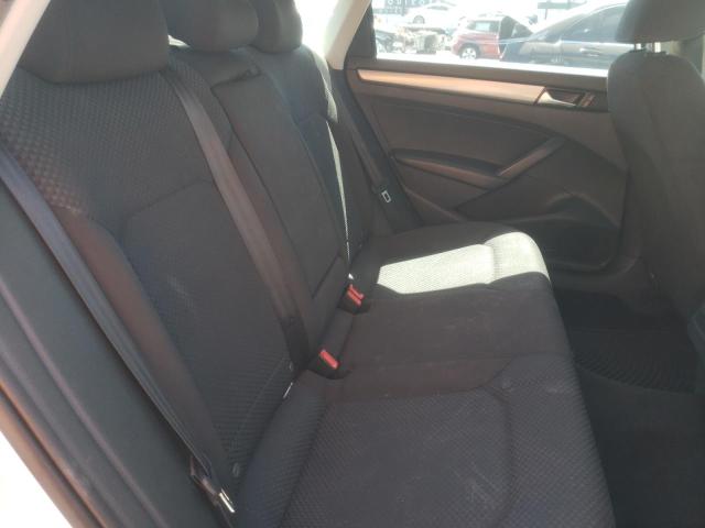 Photo 6 from auction – 2014 VOLKSWAGEN PASSAT S with VIN 1VWAT7A3XEC044555