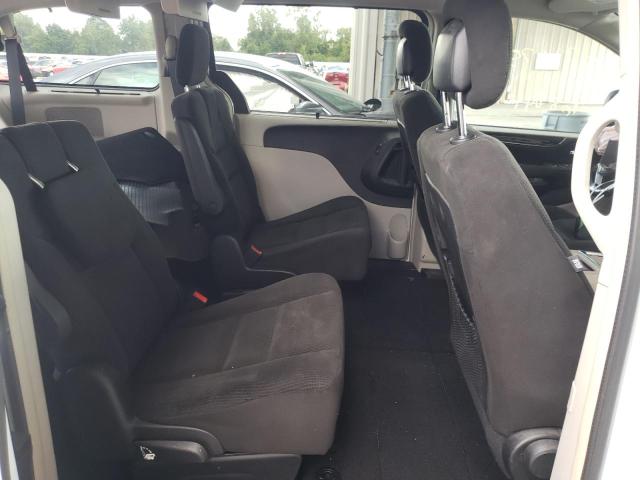 Photo 6 from auction – 2016 CHRYSLER TOWN & COU with VIN 2C4RC1BG9GR135508