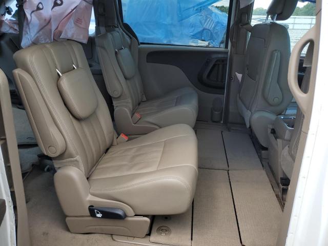 Photo 6 from auction – 2013 CHRYSLER TOWN & COU with VIN 2C4RC1BG4DR747689