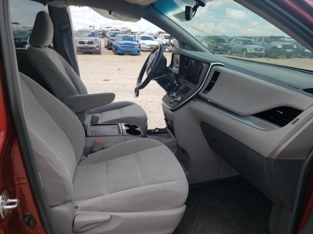Photo 5 from auction – 2017 TOYOTA SIENNA LE with VIN 5TDKZ3DC4HS887177