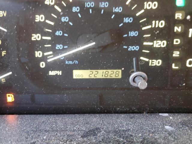 Photo 8 from auction – 1998 LEXUS LX 470 with VIN JT6HT00W5W0010330