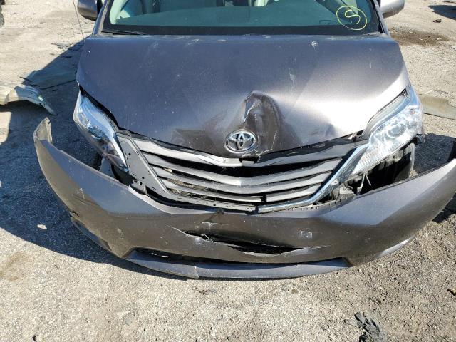 Photo 9 from auction – 2014 TOYOTA SIENNA XLE with VIN 5TDYK3DCXES419397