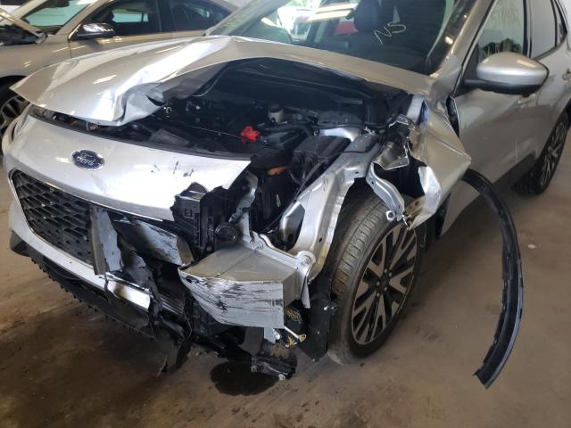 Photo 9 from auction – 2020 FORD ESCAPE SEL with VIN 1FMCU9H93LUC67747