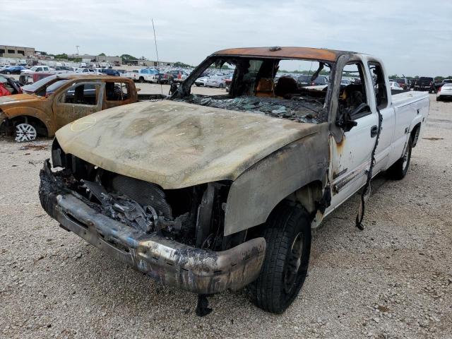 Photo 2 from auction – 2003 CHEVROLET SILVERADO with VIN 1GCHC29U93E175236