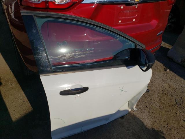 Photo 9 from auction – 2018 FORD FOCUS S with VIN 1FADP3E26JL285723