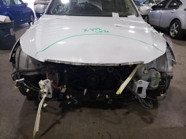 Photo 9 from auction – 2011 HYUNDAI GENESIS 3. with VIN KMHGC4DE0BU143296