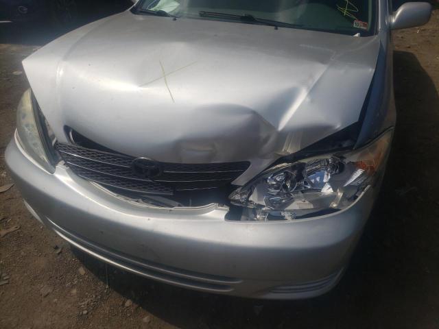 Photo 9 from auction – 2004 TOYOTA CAMRY LE with VIN 4T1BE30K94U925206