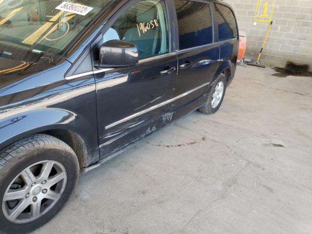 Photo 9 from auction – 2010 CHRYSLER TOWN & COU with VIN 2A4RR5D12AR450957