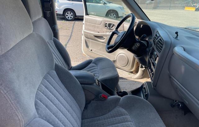 Photo 5 from auction – 2000 CHEVROLET BLAZER with VIN 1GNCT18W1YK107536