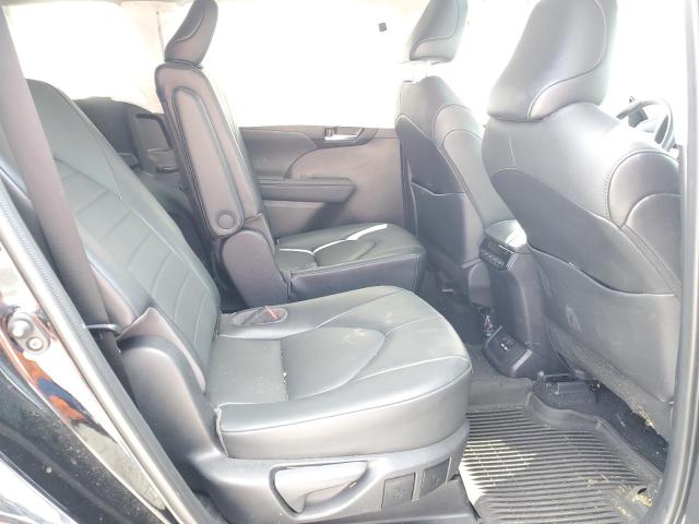 Photo 6 from auction – 2021 TOYOTA HIGHLANDER with VIN 5TDHZRBH6MS098194