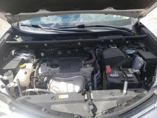 Photo 7 from auction – 2018 TOYOTA RAV4 LE with VIN 2T3ZFREV8JW517588