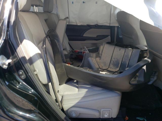 Photo 6 from auction – 2017 TOYOTA HIGHLANDER with VIN 5TDBZRFHXHS380599