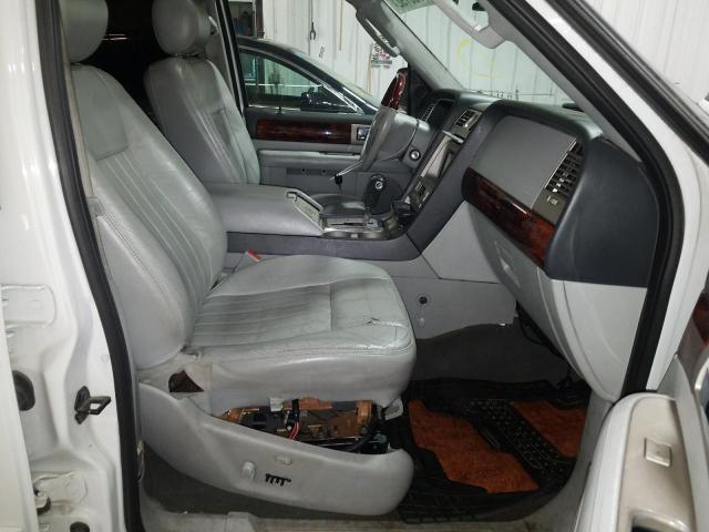 Photo 5 from auction – 2005 LINCOLN NAVIGATOR with VIN 5LMFU27575LJ09372