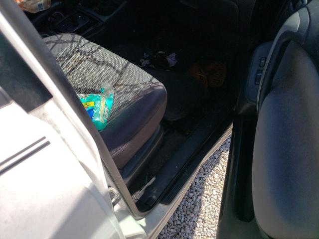 Photo 5 from auction – 2004 TOYOTA RAV4 with VIN JTEGD20V840008942