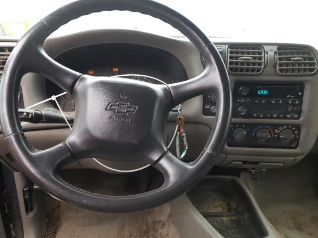 Photo 9 from auction – 2002 CHEVROLET BLAZER with VIN 1GNDT13W12K233446