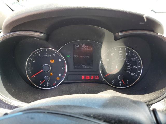 Photo 8 from auction – 2017 KIA FORTE LX with VIN 3KPFK4A74HE014512