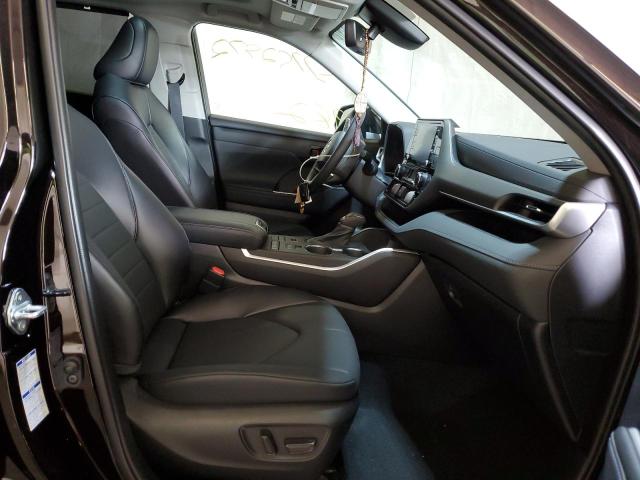 Photo 5 from auction – 2022 TOYOTA HIGHLANDER with VIN 5TDHZRBH4NS201968