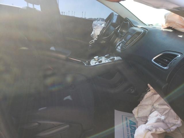 Photo 5 from auction – 2015 CHRYSLER 200 LIMITE with VIN 1C3CCCABXFN660200